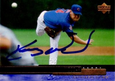 Kerry Wood autographed Chicago Cubs 1999 Upper Deck card