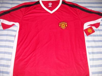 Manchester United red replica jersey XL NEW WITH TAGS