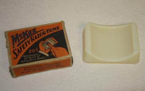 1940 McKee Glass Co Safety Razor Hone