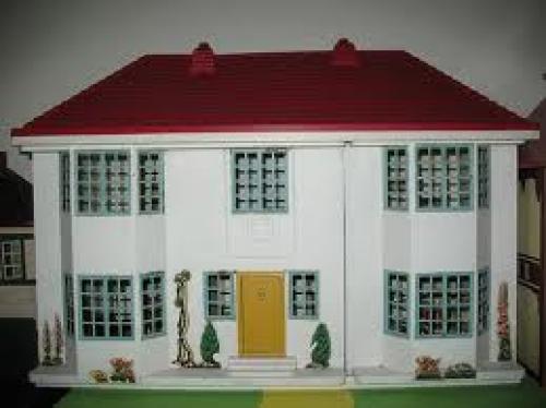 Dolls; Triang '50' Dolls House 1960's (renovated)