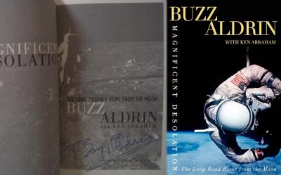 Buzz Aldrin autographed Apollo 11 Magnificent Desolation book