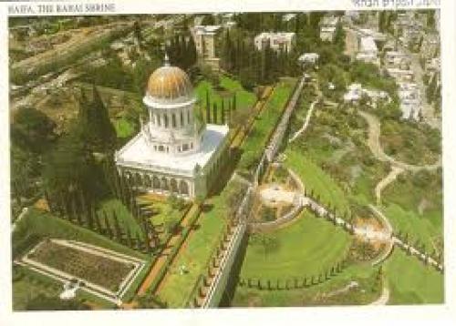 Postcard; Nice aerial view of Bahai Shrine and its garden in Haifa; Israel