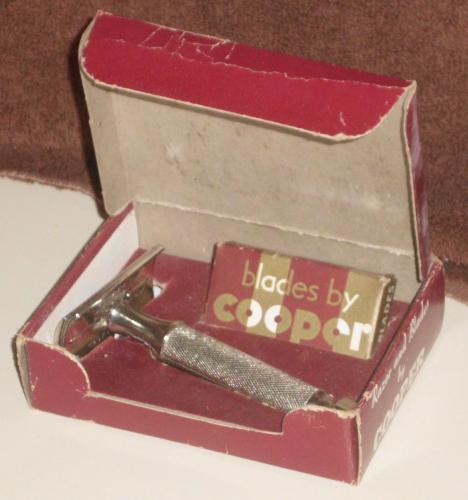 1930s Cooper Safety Razor and Blades in Original Box