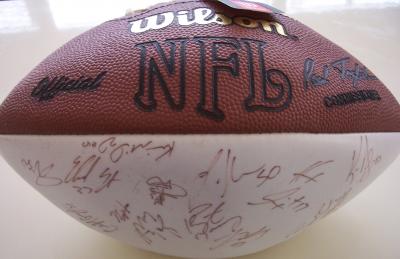2001 Indianapolis Colts team autographed football (Peyton Manning Jeff Saturday)
