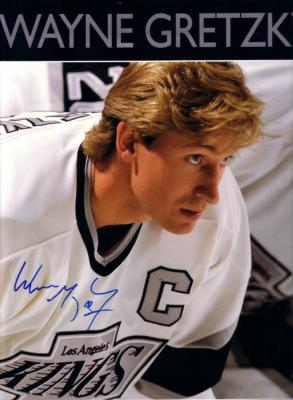 Wayne Gretzky autographed Authorized Pictorial Biography coffee table book