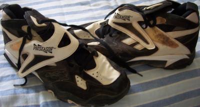 Frank Thomas autographed Chicago White Sox 1995 game worn Reebok Big Hurt shoes