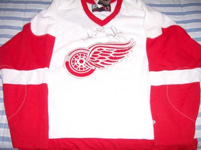 Sergei Fedorov autographed Detroit Red Wings jersey inscribed Best Wishes