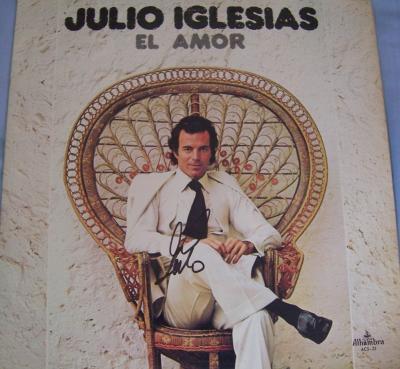 Julio Iglesias autographed El Amor album