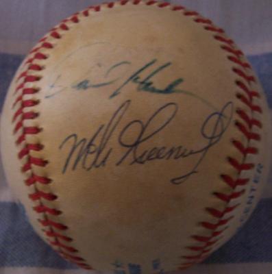 1987 Boston Red Sox autographed AL baseball (Mike Greenwell Dave Henderson Glenn Hoffman)