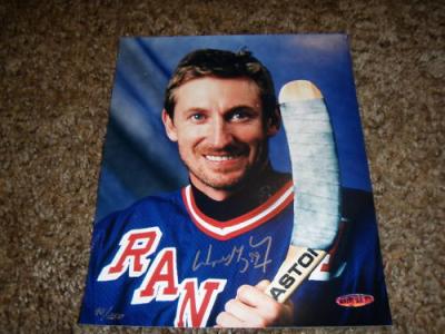 Wayne Gretzky autographed New York Rangers 8x10 photo UDA #45/250