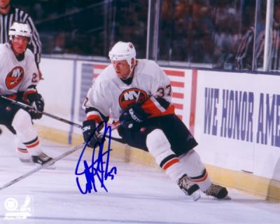 Mark Parrish autographed 8x10 New York Islanders photo