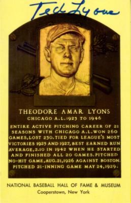 Ted Lyons autographed Baseball Hall of Fame plaque postcard