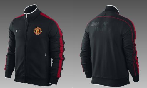 BRAND NEW NIKE MANCHESTER UNITED JACKET SMALL