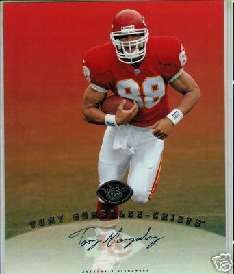 Tony Gonzalez certified autograph Kansas City Chiefs 1997 Leaf 8x10 photo card