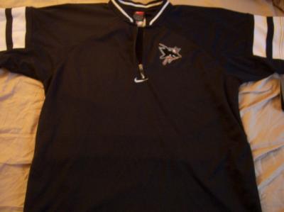 San Jose Sharks Nike golf or polo shirt youth size 18-20