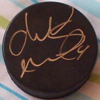 Markus Naslund autographed hockey puck