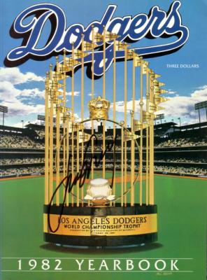 Steve Garvey autographed Los Angeles Dodgers 1982 Yearbook