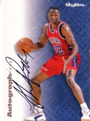 Theo Ratliff certified autograph Detroit Pistons 1996-97 SkyBox card
