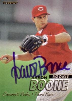 Aaron Boone autographed Cincinnati Reds 1997 Fleer card