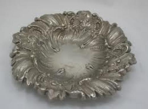 Antique silver plated victorian circular dish IMG 6391 300x222