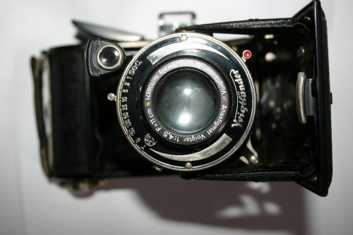 German 1931 Voigtländer Bessa Folding Camera With Flim Inside