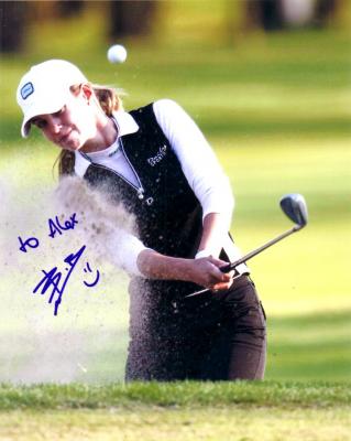 Beatriz Recari autographed 8x10 golf photo (to Alex)